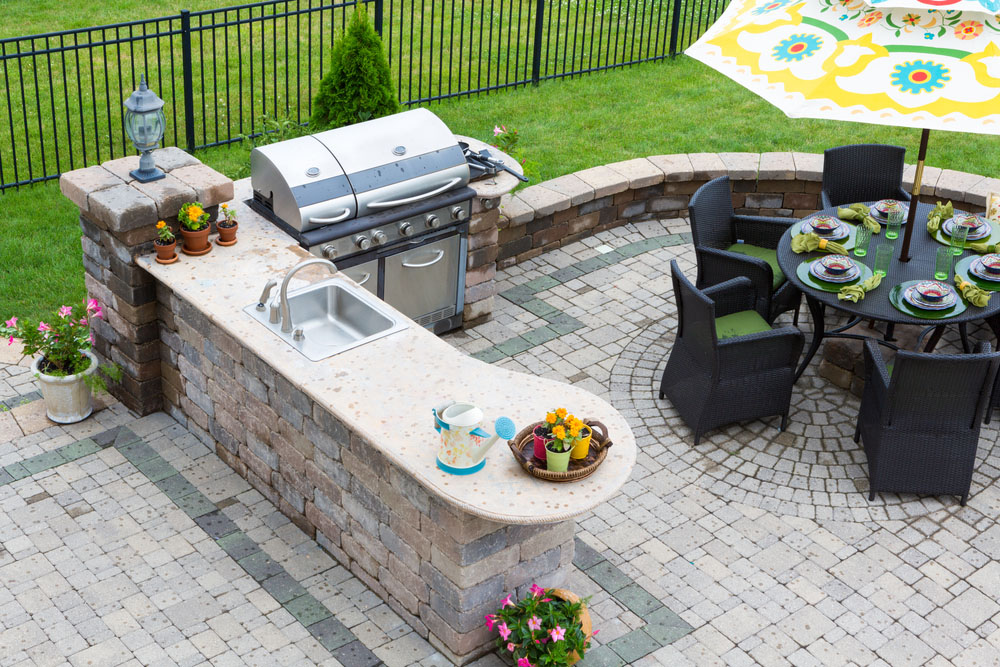 20 Must-Haves for Your Outdoor Kitchen